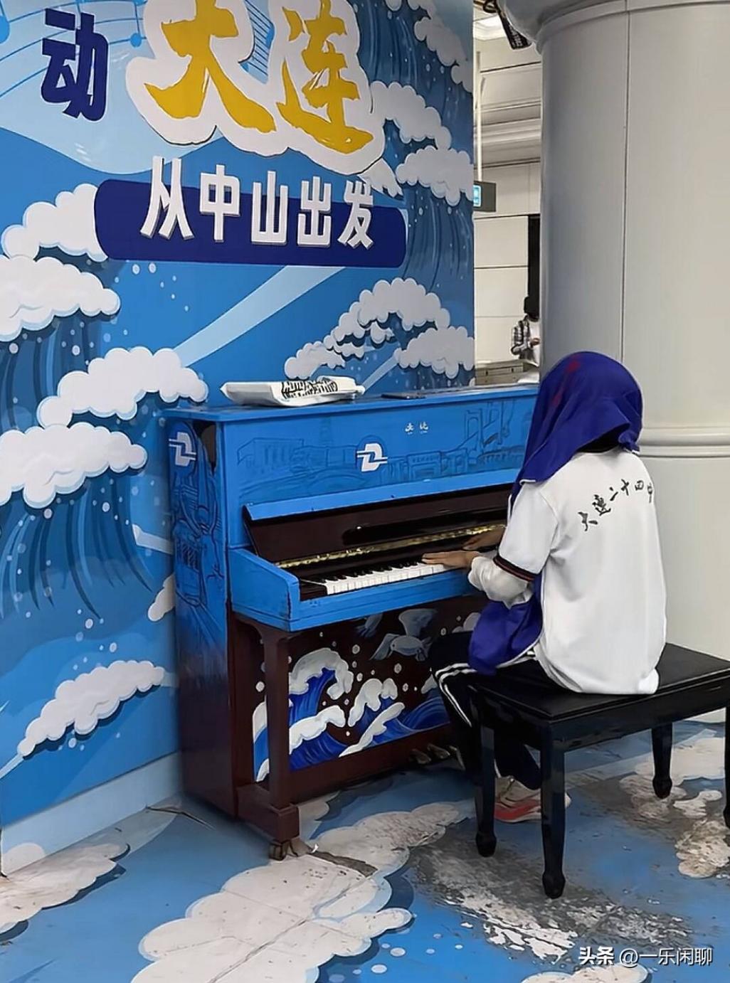 小孩哥地鐵彈鋼琴偶遇郎朗