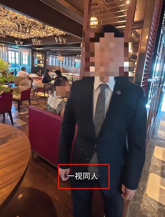 酒店回應(yīng)只讓外國人穿拖鞋進(jìn)餐廳